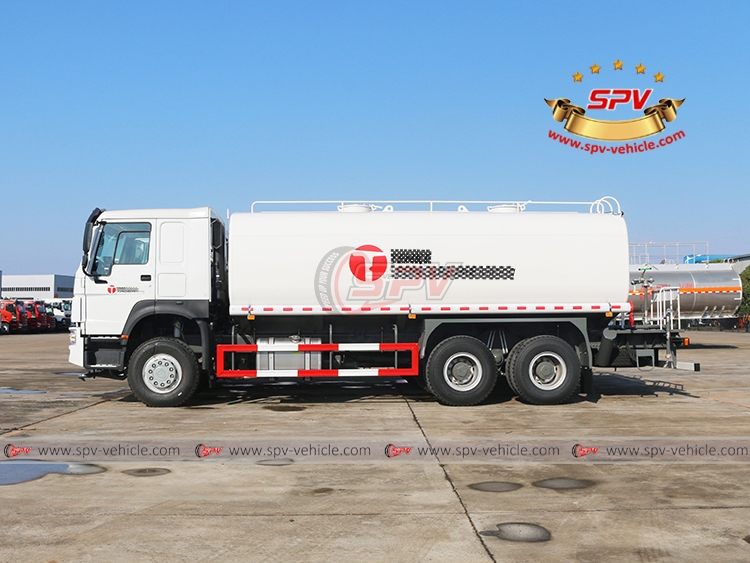 SPV-Vehicle - 25,000 Litres Water Spraying Truck SINOTRUK - Left Side